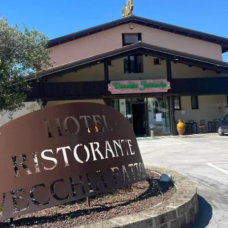 Maison Luciano Vecchia Fattoria Ristorante Pizzeria Hotel 3*